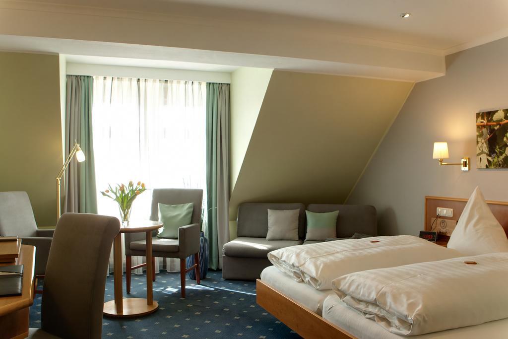 Landhotel Zur Bretzel Babenhausen  Room photo