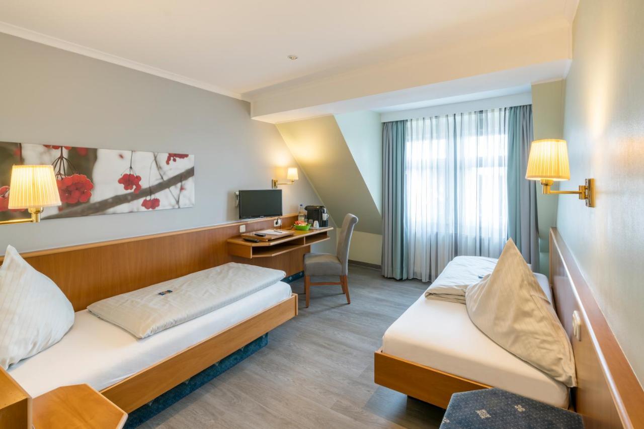 Landhotel Zur Bretzel Babenhausen  Exterior photo